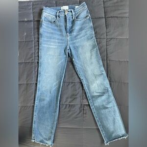 FRAME denim. Women’s size 25 raw hem Le Sylvie Crop